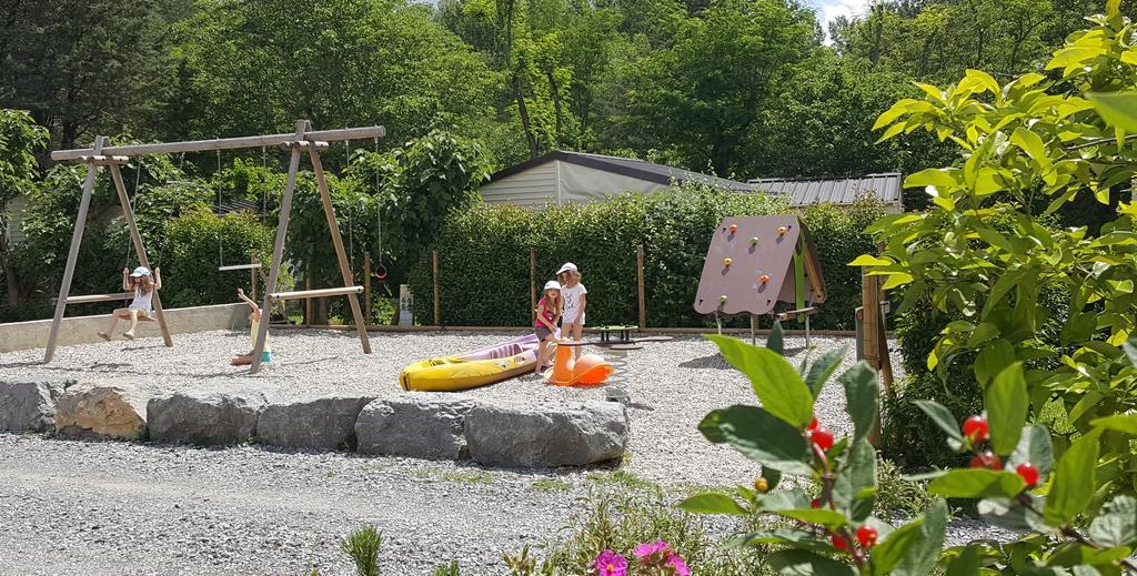 Camping Le Coin Charmant Chauzon Eksteriør billede